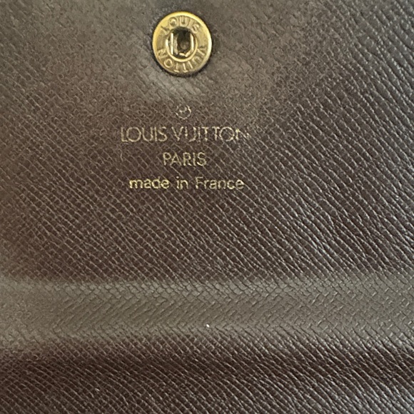 Louis Vuitton Damier Ebene Trifold
Wallet - Made in France - Picture 7 of 11